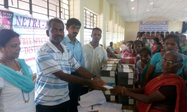 Free glasses for beneficiaries of netradeep camp